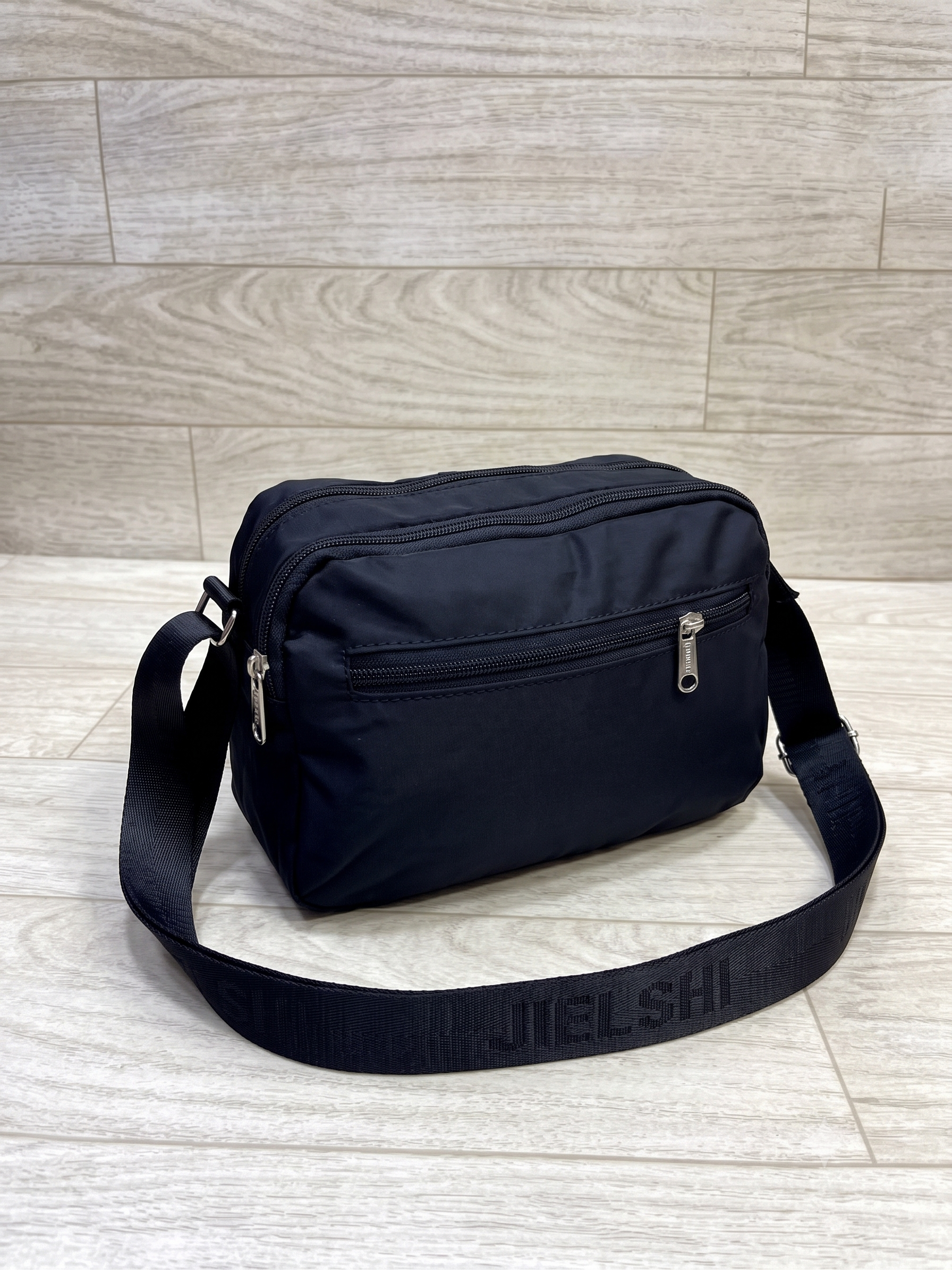 حقيبة كروس بودي رياضية مقاومة للماء (Waterproof) متعددة الجيوب 🎒